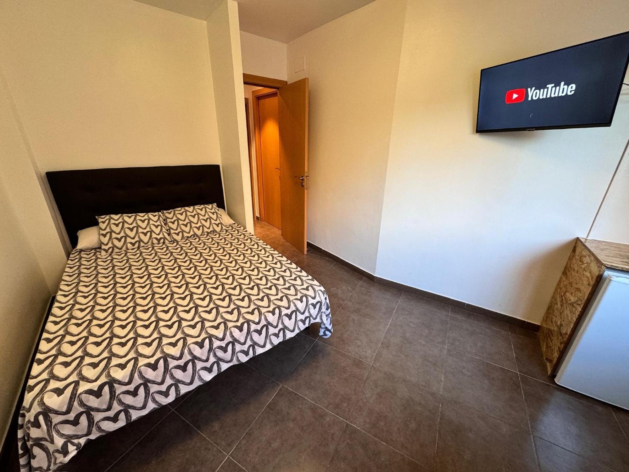 Mt Boutique Suites Y Apartamentos - Adults Only - ماتارو المظهر الخارجي الصورة