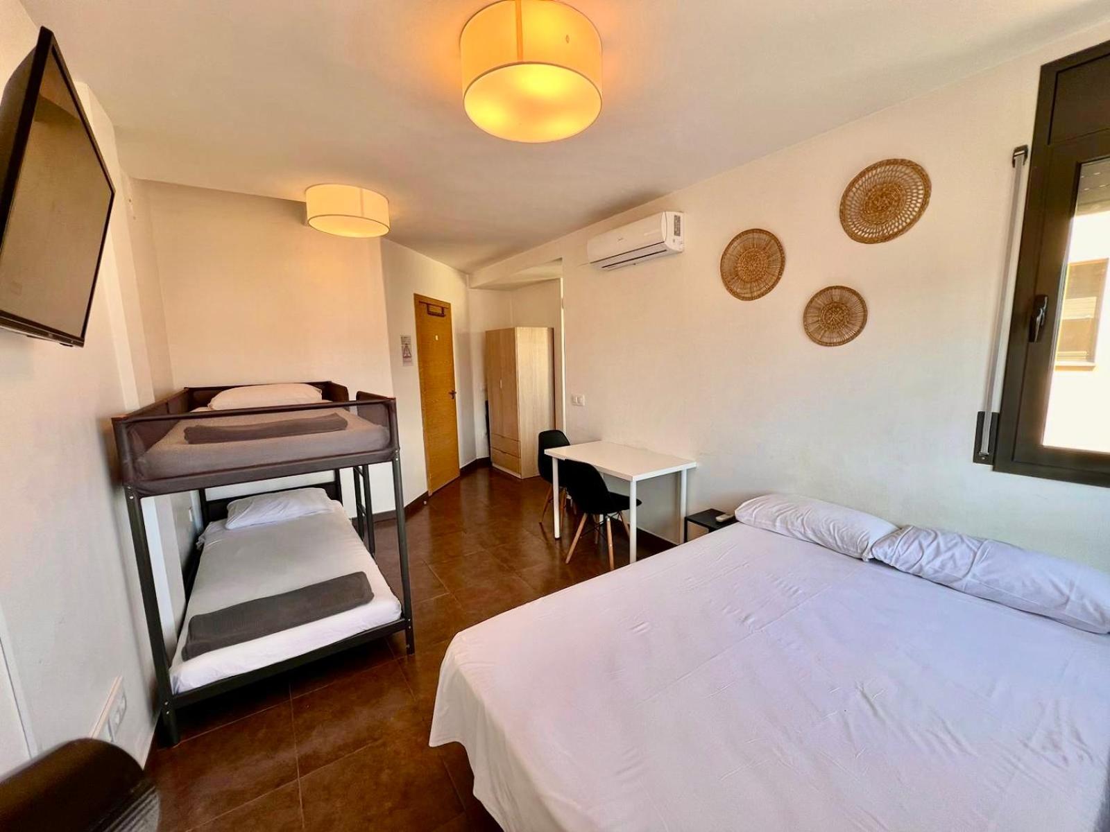 Mt Boutique Suites Y Apartamentos - Adults Only - ماتارو المظهر الخارجي الصورة