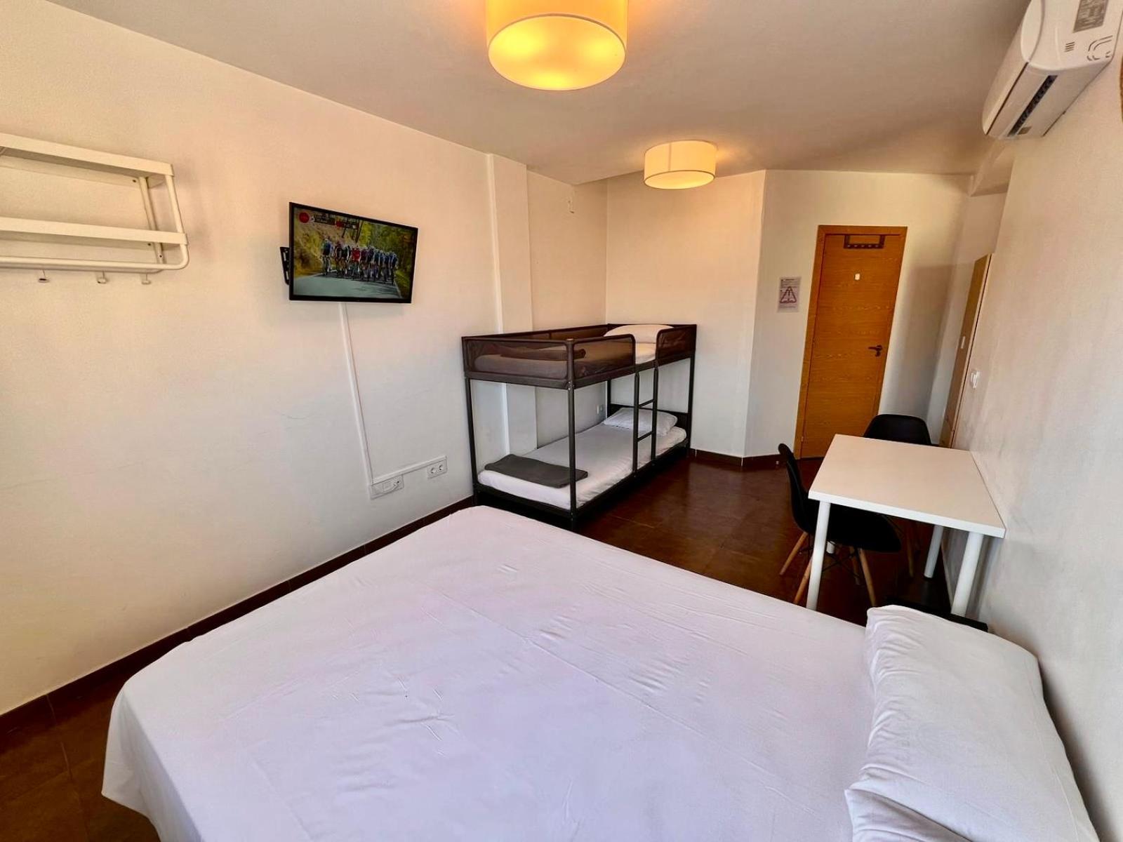 Mt Boutique Suites Y Apartamentos - Adults Only - ماتارو المظهر الخارجي الصورة