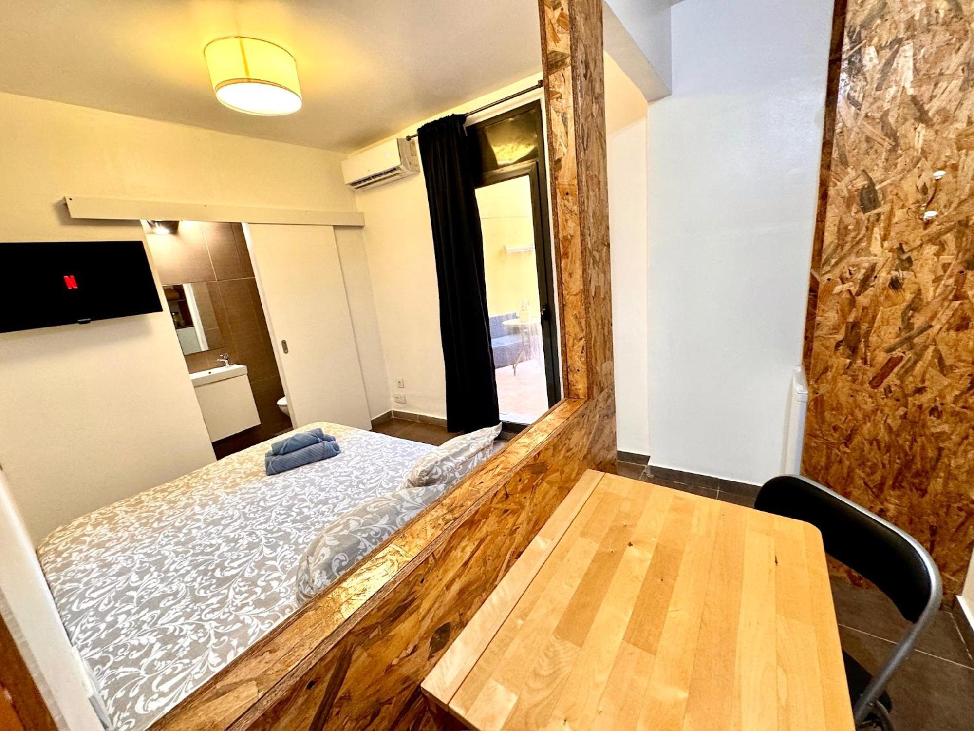 Mt Boutique Suites Y Apartamentos - Adults Only - ماتارو المظهر الخارجي الصورة