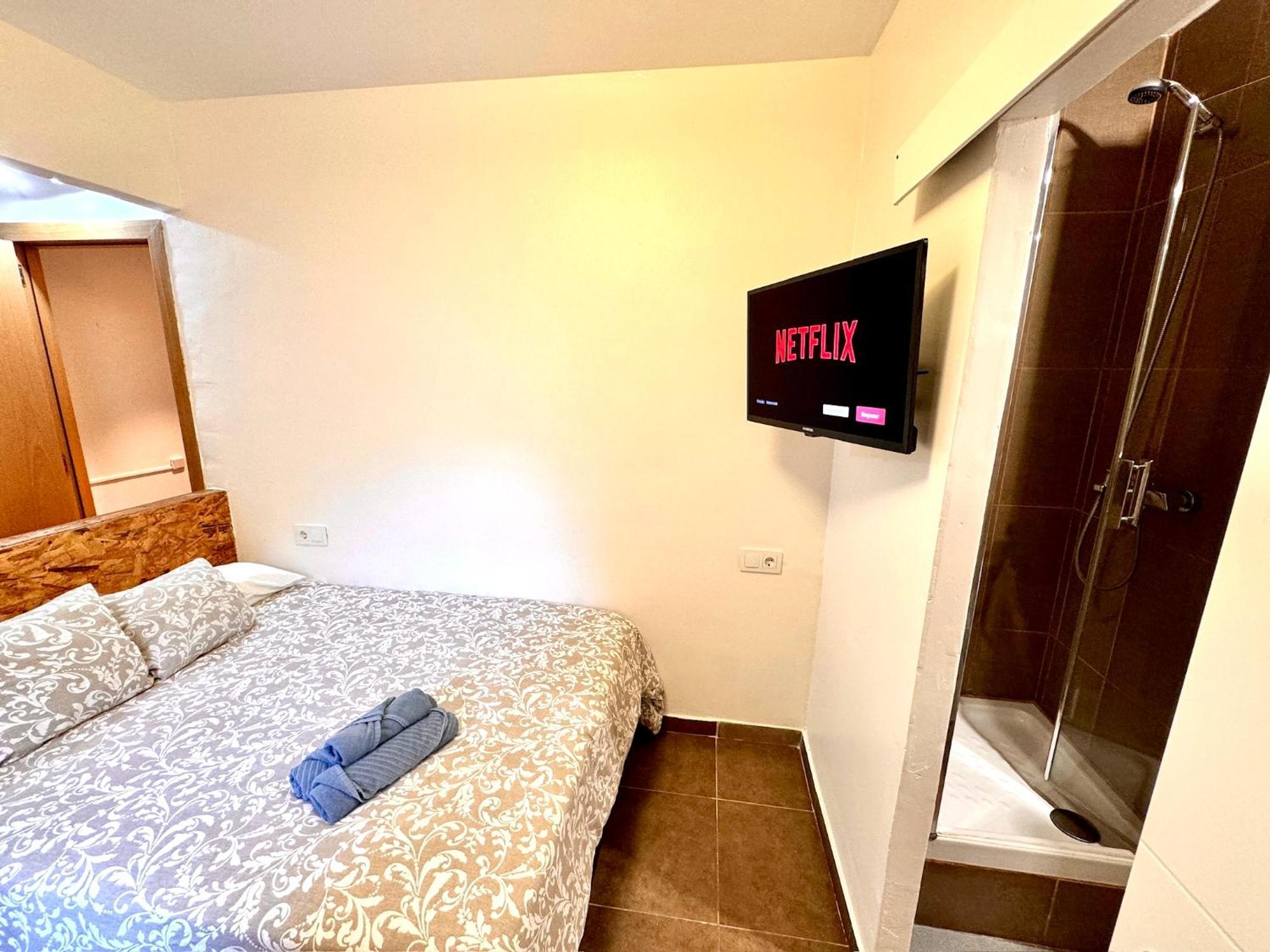 Mt Boutique Suites Y Apartamentos - Adults Only - ماتارو المظهر الخارجي الصورة