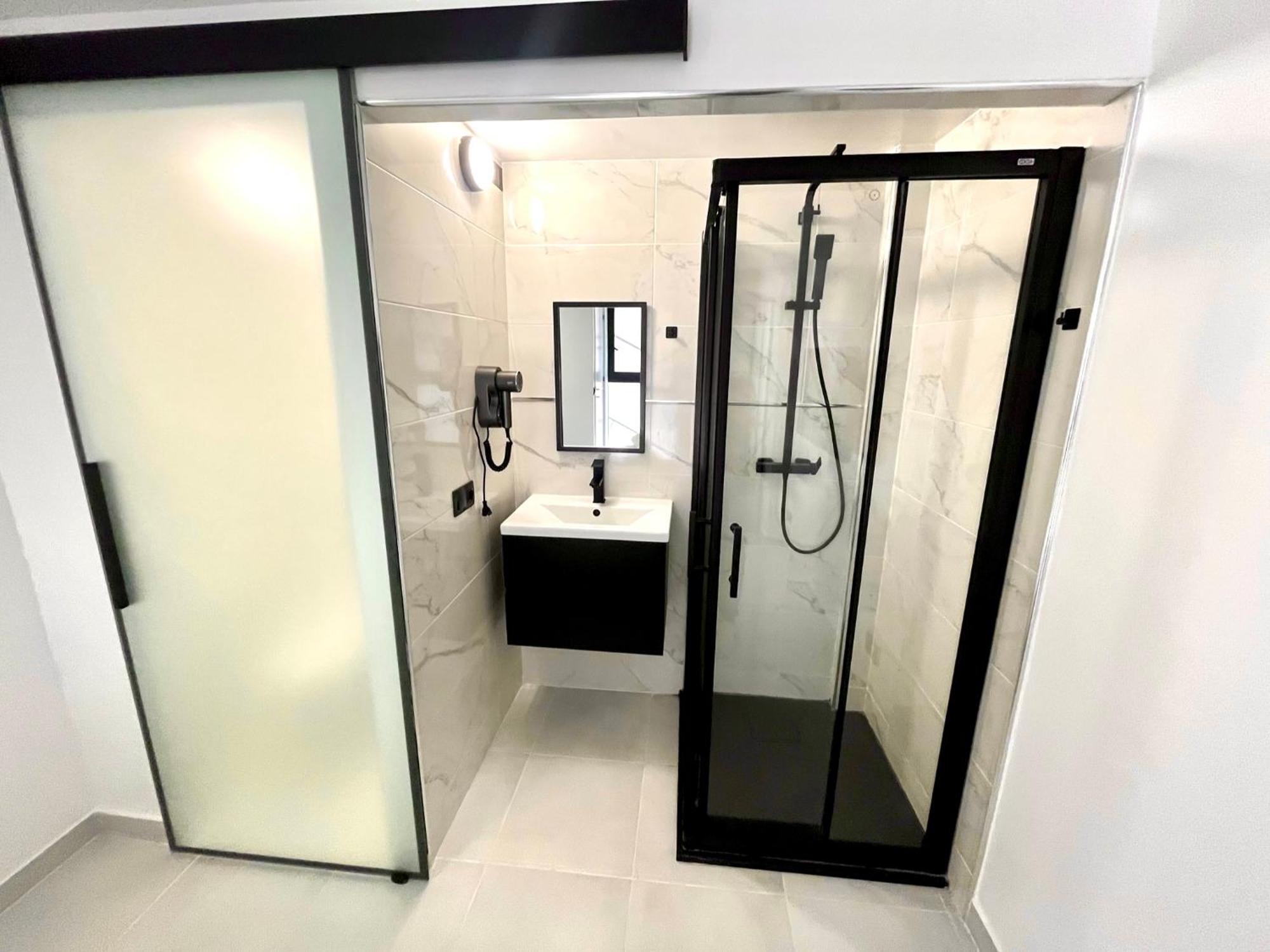 Mt Boutique Suites Y Apartamentos - Adults Only - ماتارو المظهر الخارجي الصورة