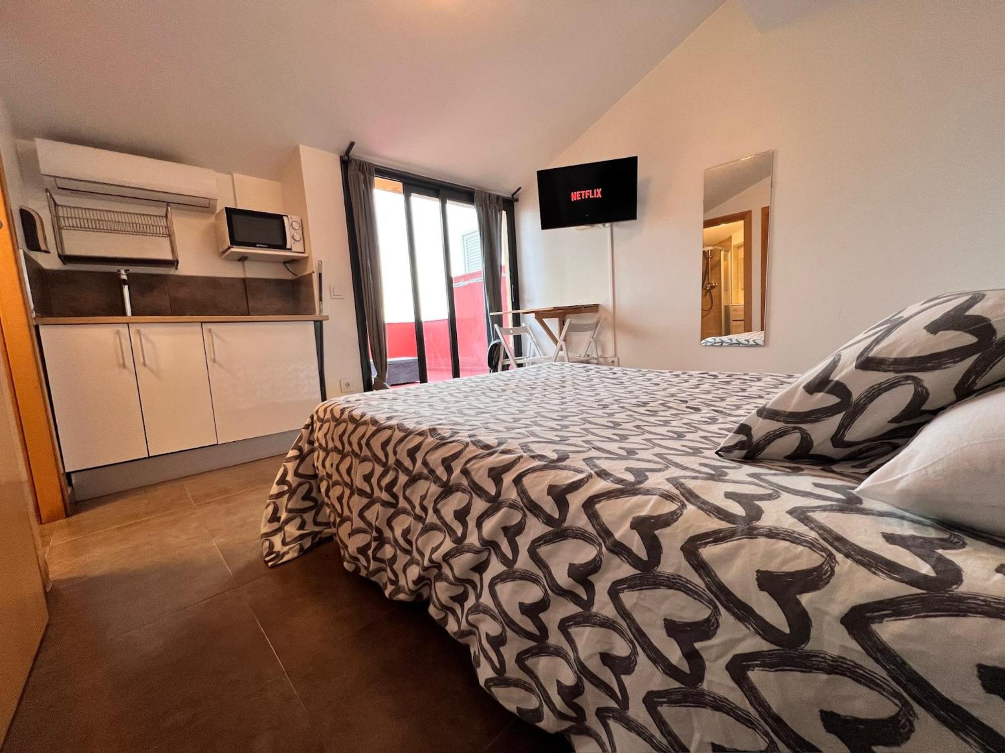 Mt Boutique Suites Y Apartamentos - Adults Only - ماتارو المظهر الخارجي الصورة