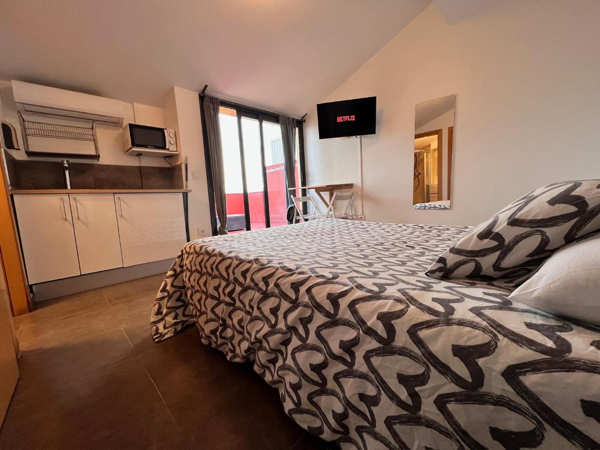 Mt Boutique Suites Y Apartamentos - Adults Only - ماتارو المظهر الخارجي الصورة